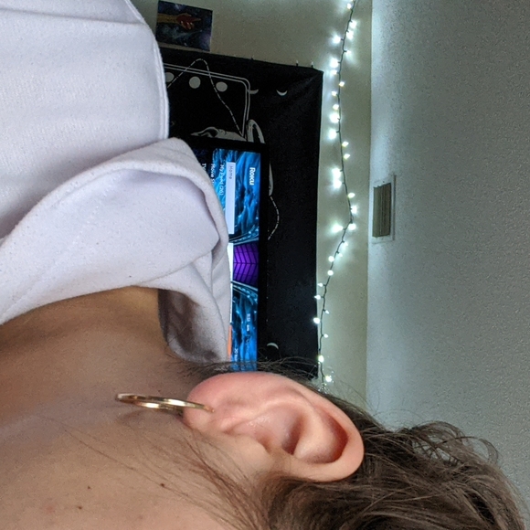 Golden small hoops. - Picture 3 of 3